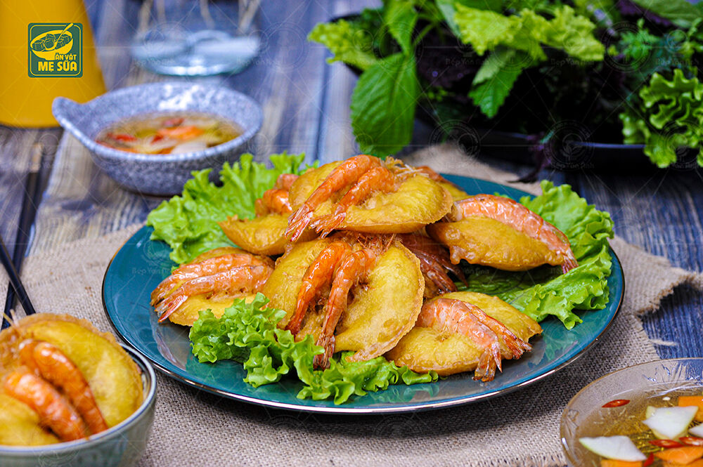 Start your Hanoi Travel with a savory bite